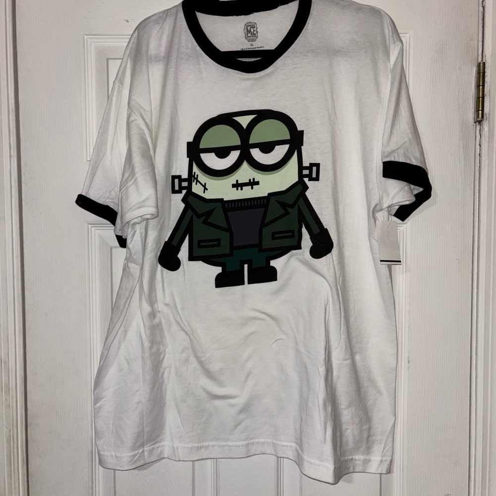 NWT - Universal White and Black Graphic Tee